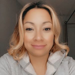 Meet your Posher, Esther